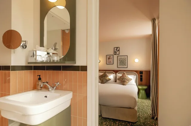 Superior, Queen Bed, Hotel Salvia 4/8