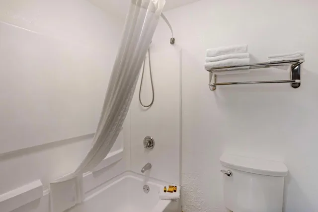 غرفة بسرير كوين، Best Western Plus Reading Inn & Suites 4/4