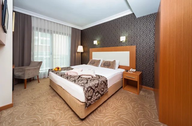 غرفة مفردة بسريرين منفصلين، Grand Hotel Avcilar 4/10