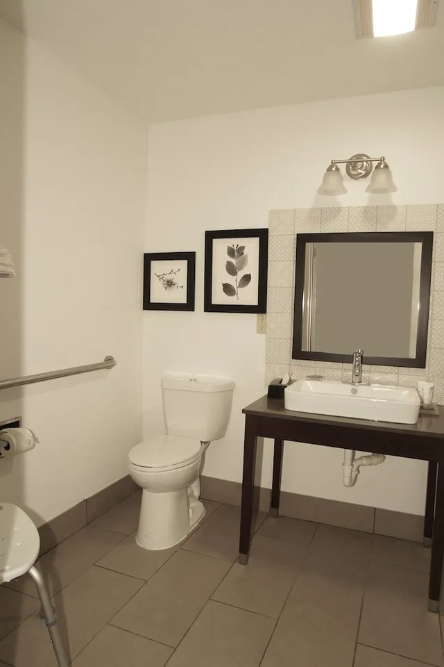 Room, 2 Queen Beds, Accessible, Country Inn & Suites by Radisson Greenfield IN 8/9