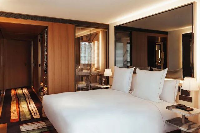 غرفة بريميوم بسرير كينج بإطلالة على المدينة، Sax Paris, LXR Hotels & Resorts 1/4