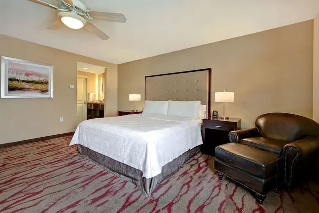 جناح بسرير كينج وسريرين كوين بغرفتي نوم، Homewood Suites by Hilton Albuquerque Airport 2/2