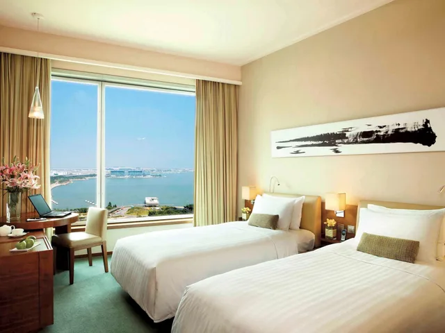غرفة سوبيريور بسريرين منفصلين، Novotel Citygate Hotel Hong Kong 4/8