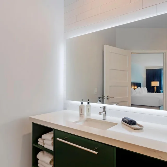 1 Bedroom, Downtown, Suite, Downtown View، EVEN Hotel Waco - University Area, an IHG Hotel 5/5