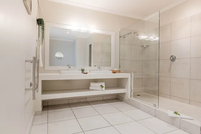 Luxury, Suite, King Bed, Balcony, The Robberg Beach Lodge 7/8