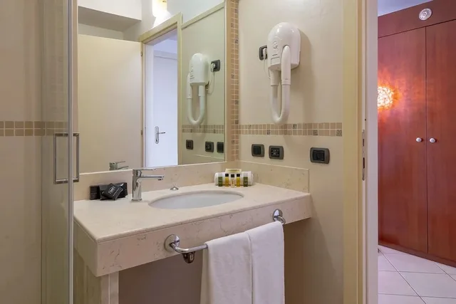 Standard, Triple, 1 Double and 1 Single Bed, Grand Hotel Sofia 3/3