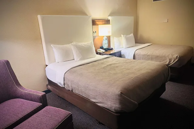 غرفة قياسية بسرير مزدوج، Quality Inn Horseheads 4/6