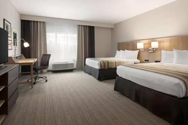 غرفة بسريرين كوين لذوي الإعاقة، Country Inn and Suites by Radisson, Charlottesville-UVA, VA 2/4