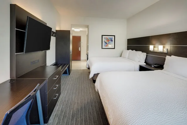 غرفة قياسية بسريرين كوين، Holiday Inn Express Hotel And Suites Gadsden W Near Attalla 1/3
