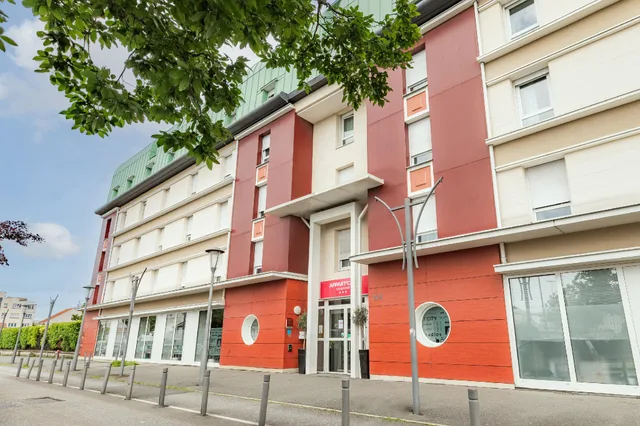 Run of House, Appart City Confort Le Bourget Aéroport 1/1