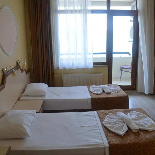 غرفة بسريرين منفصلين، Ayvalik Palas Hotel 3/10