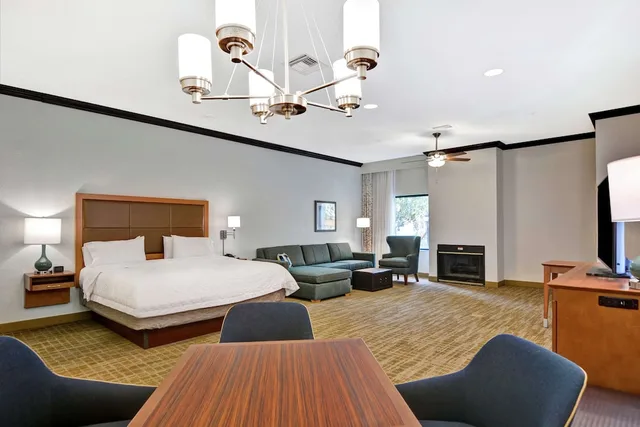 استوديو بسرير كينج مع أريكة لذوي الإعاقة، Hampton Inn Palm Beach Gardens 3/5