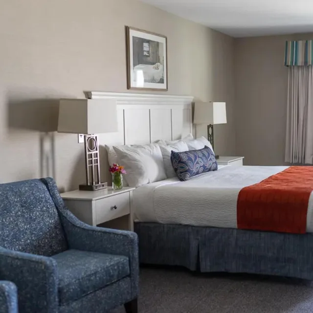 Village, Harbor, Suite, Sebasco Harbor Resort 1/5