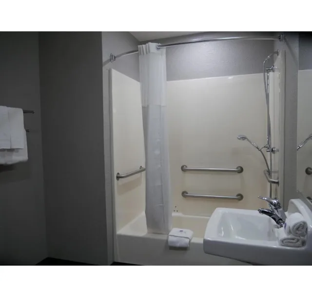 غرفة بسريرين كوين للمدخنين، Motel6 Tacoma, WA - South 6/7