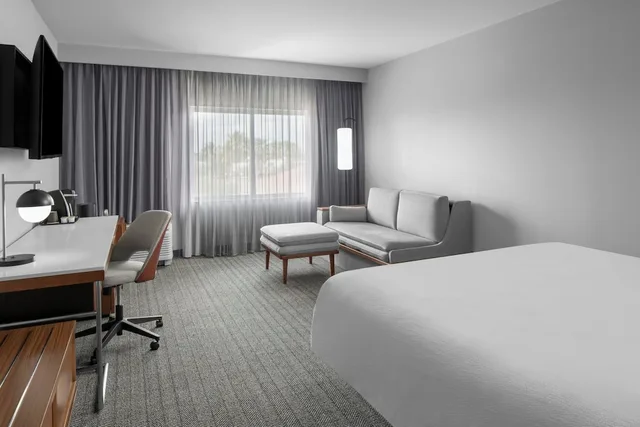 غرفة بسرير كينج لذوي الإعاقة، Courtyard By Marriott Tampa Oldsmar 2/4