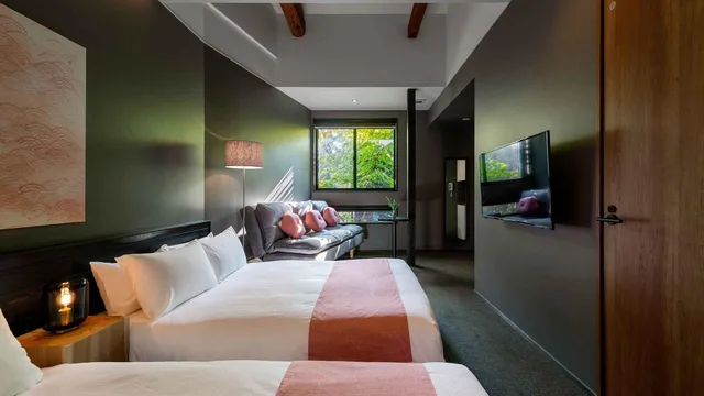 غرفة سوبيريور بسريرين منفصلين مع أريكة، The Machiya Hotel Takayama 1/2