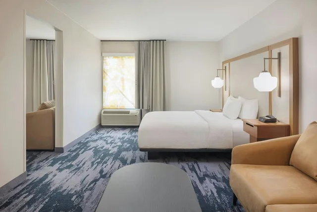 جناح بسرير كينج مع أريكة، Fairfield Inn Mission Viejo Orange County 1/2