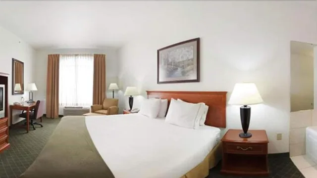 غرفة قياسية بسرير فردي، Holiday Inn Express Rockford Loves Park 4/10