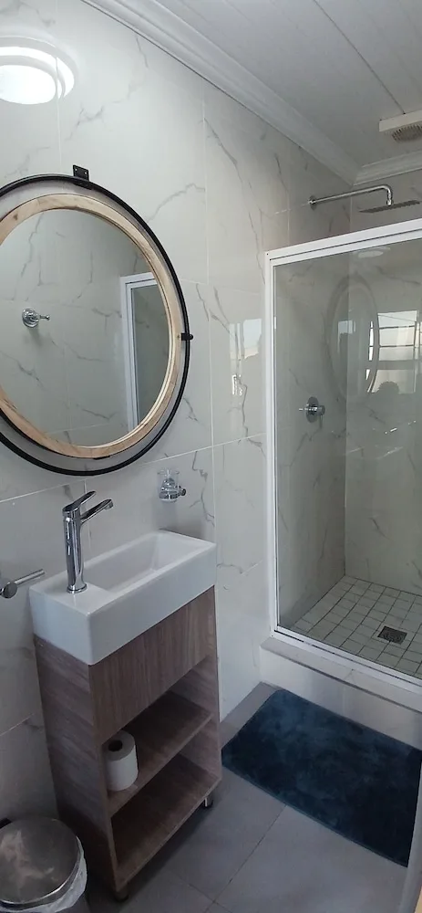 غرفة تنفيذية بسرير مزدوج بإطلالة على البحر، Reef View Bnb 5/5