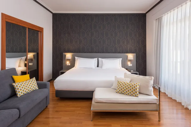 غرفة بسرير كينج، Hotel Madrid Plaza Espana Affiliated by Melia 6/10