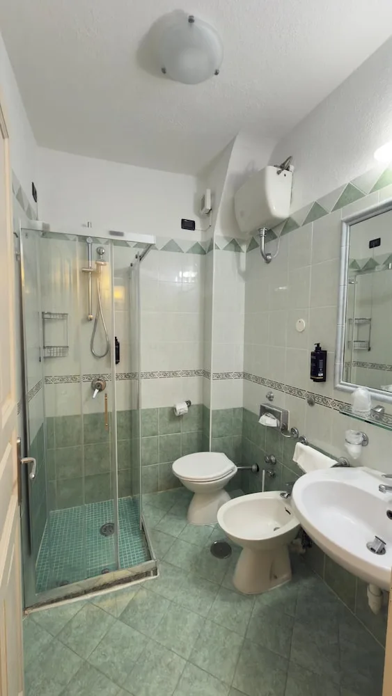 غرفة قياسية بشرفة مفردة بسرير فردي، Parco dei Principi Resort & Spa Ischia 3/4