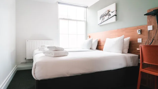 غرفة بريميوم بسريرين منفصلين، Chelsea Guest House 8/10