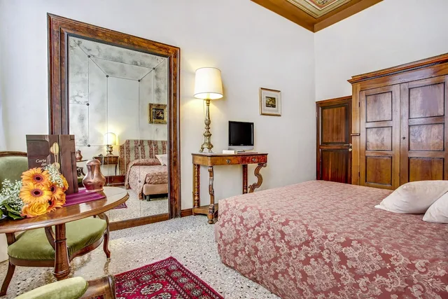 غرفة سوبيريور بسريرين منفصلين بإطلالة على المدينة، Palazzo Schiavoni 1/5
