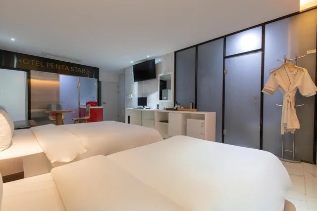 غرفة سوبيريور بسريرين منفصلين، Pentastar Hotel 3/7