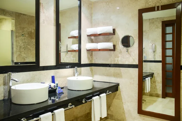 جناح جونيور، Grand Riviera Princess 5/5
