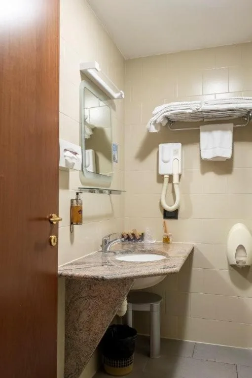 غرفة رباعية، Hotel Le Palme 4/4