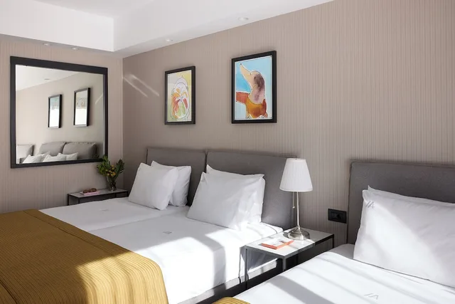 Classic, Triple, 3 Beds, Astor Hotel 4/10