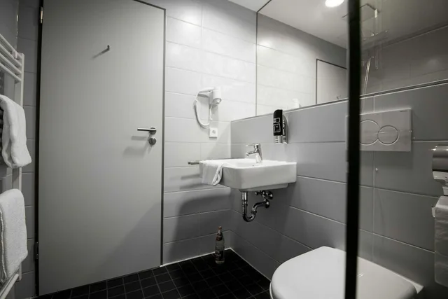 غرفة كومفورت مفردة بغرفة نوم واحدة، Serways Hotel Remscheid 4/5