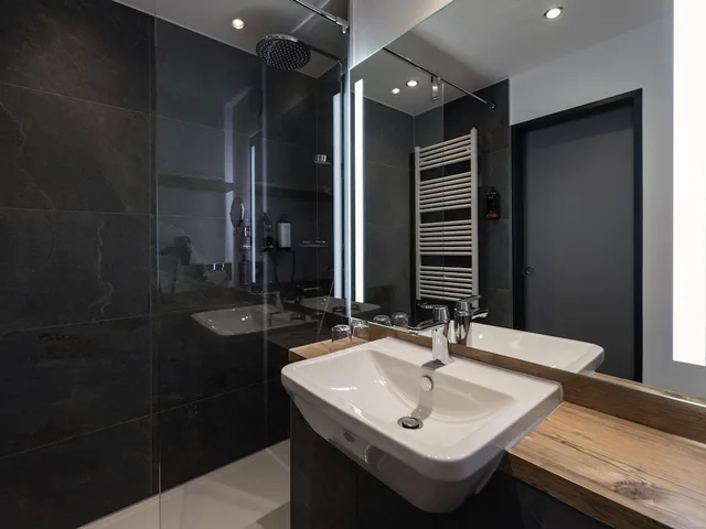 غرفة قياسية بسرير كوين، Mercure Hotel Garmisch Partenkirchen 5/7