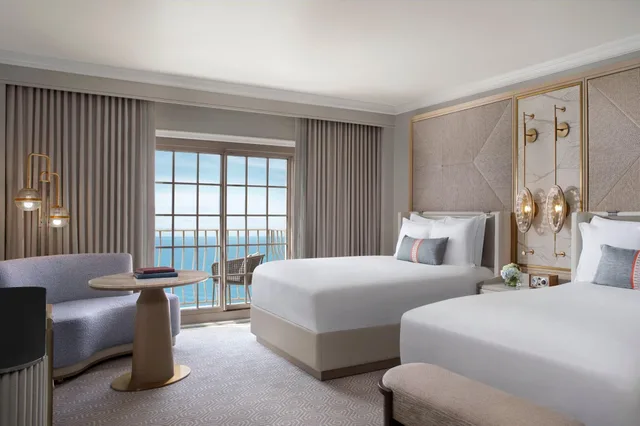جناح بإطلالة على البحر بـ3 غرف نوم، Ritz Carlton Naples 1/4