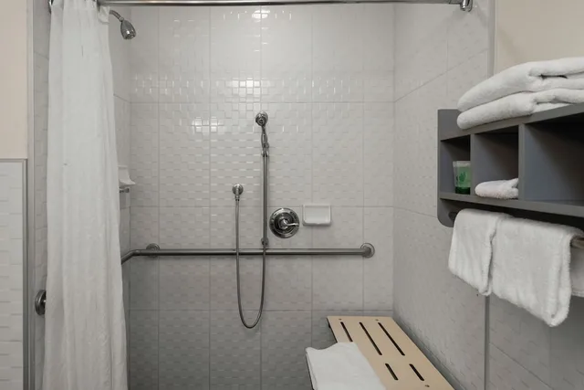 غرفة بسرير كوين، Sand Dollar Inn 8/10
