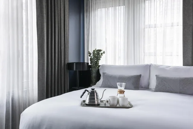 جناح جونيور بسرير كينج، The Tillary Hotel Brooklyn 1/8