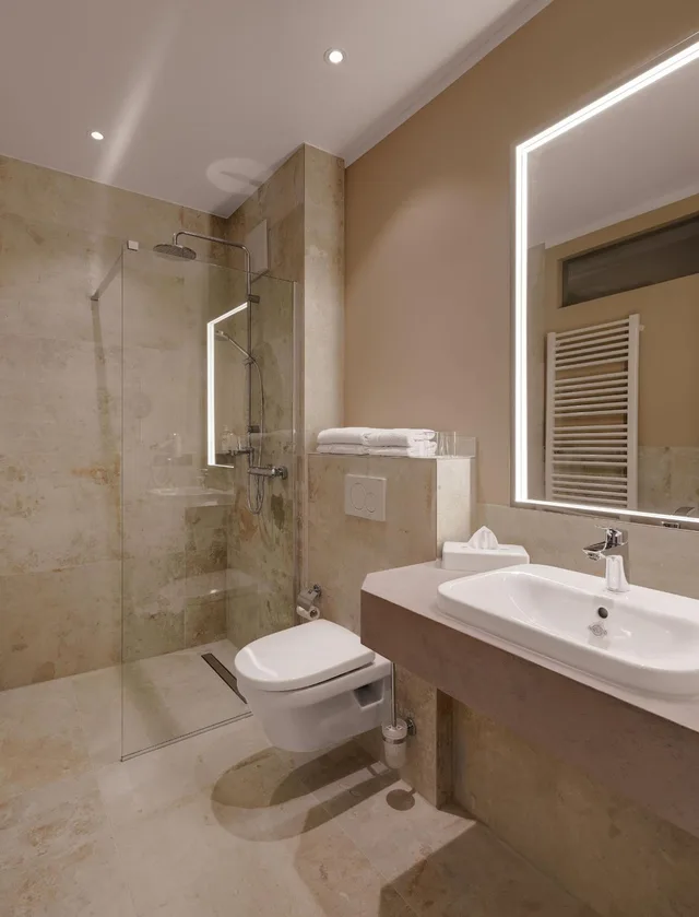 غرفة ديلوكس بسرير مزدوج بشرفة، Hotel Villa Toskana 7/7
