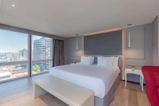 Junior Suite, with View, Corner, NH Collection Mexico City Reforma 2/6