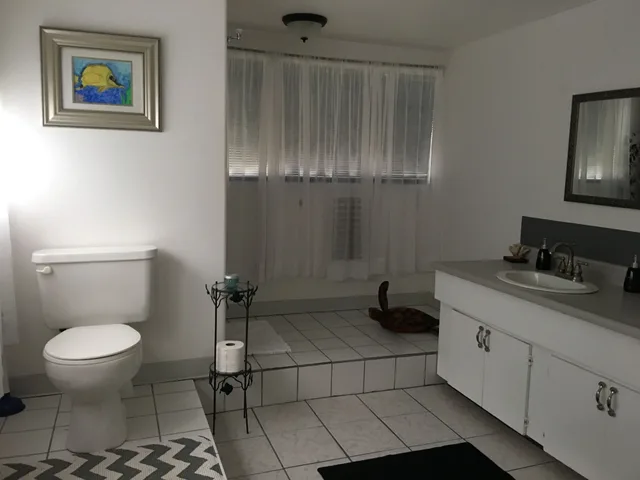 غرفة ديلوكس بسرير كينج وسرير كوين بحمام خاص، Hawaii Island Resort 4/4
