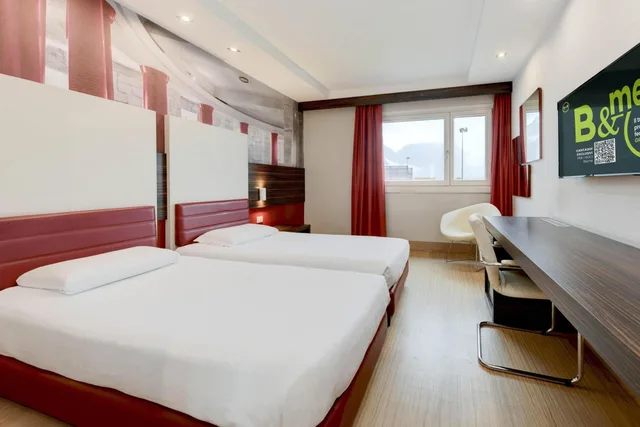 غرفة بسريرين منفصلين، B&B Hotel Trento 1/10