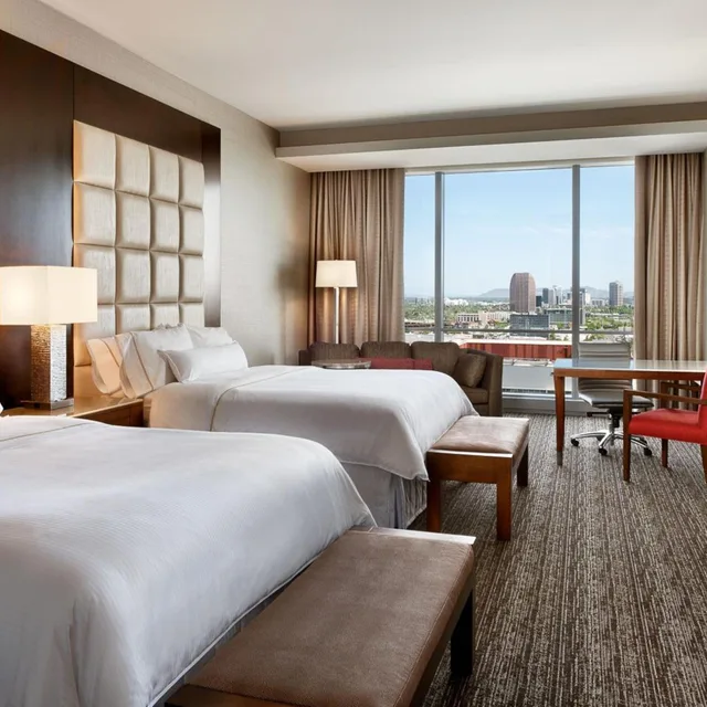 غرفة ديلوكس بسريرين كوين بإطلالة على المدينة، Westin Phoenix Downtown 1/4