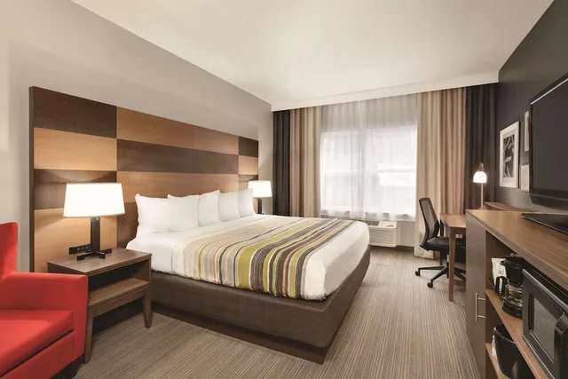 غرفة بسرير كينج لذوي الإعاقة، Country Inn & Suites by Radisson, Boone, NC 1/2