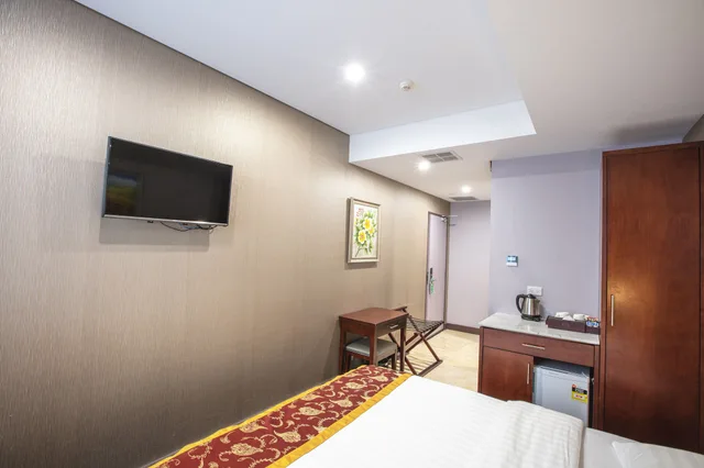 Deluxe, King Bed, MEGABOOM CITY HOTEL 1/5