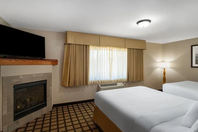 جناح بسريرين كوين بغرفة نوم واحدة، Baymont By Wyndham Oacoma 2/5