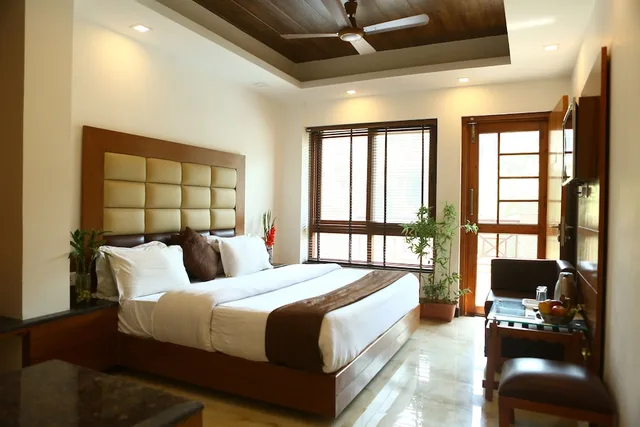 غرفة سوبيريور بسرير كينج، Oyo Rooms Mussoorie Library 2/4