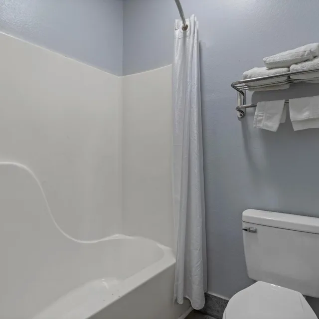 غرفة بسرير كينج للمدخنين، Best Western Magnolia 5/10