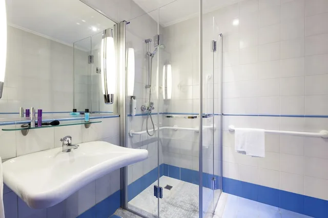غرفة قياسية بثلاثة أسرّة، IBIS STYLES NAPOLI GARIBALDI 6/6
