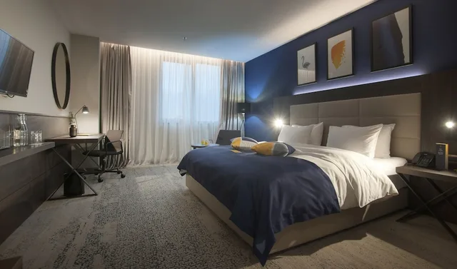 غرفة بريميوم بسرير كينج للمدخنين، Voco Podgorica 4/10