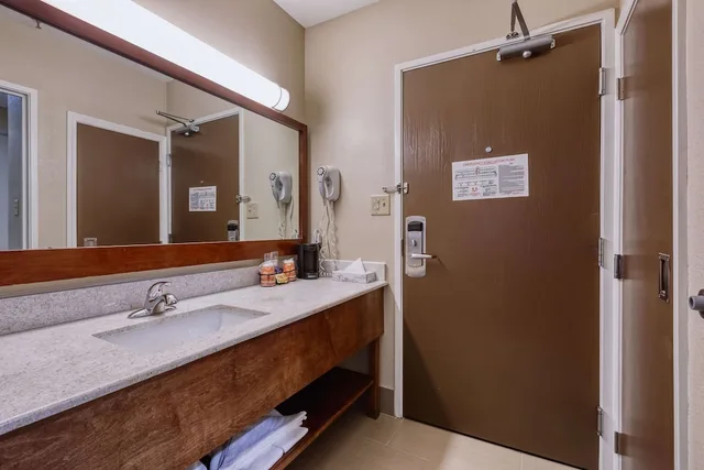 غرفة قياسية بسريرين كوين، Comfort Inn Shepherdsville - Louisville South 9/10