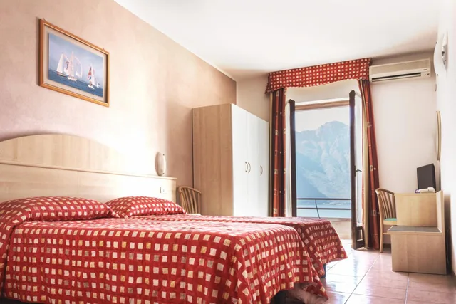 غرفة بسرير مزدوج أو سريرين منفصلين، Surf Hotel Pier 2/5